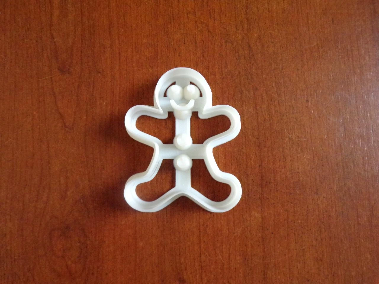 emporte pièce bonhomme pain d'épice 4 imprimé 3D PLA environ 7 x 5,7 x 1 cm